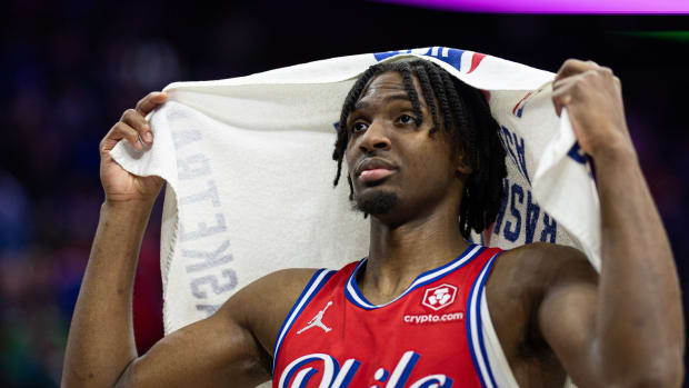 Tyrese Maxey reacts to a viral video from one of his biggest fans.